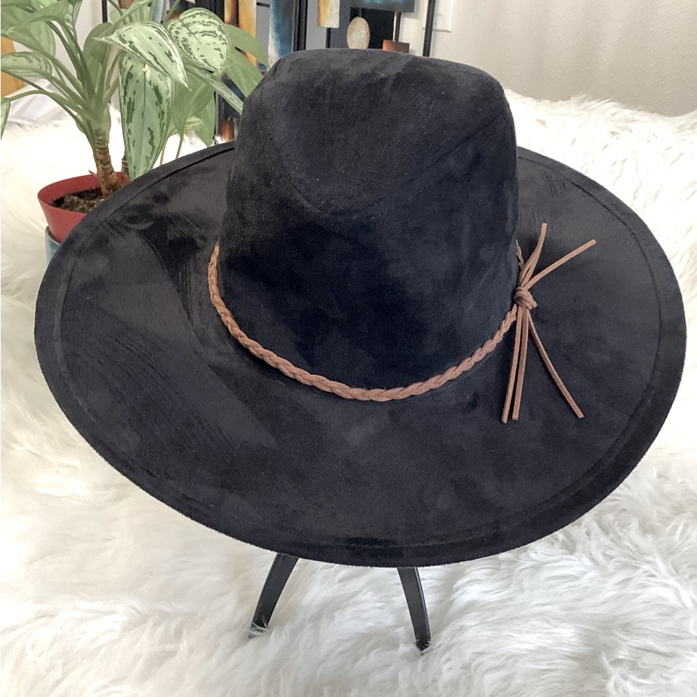 D&Y | NWOT | size: OS | Dark Navy Blue
